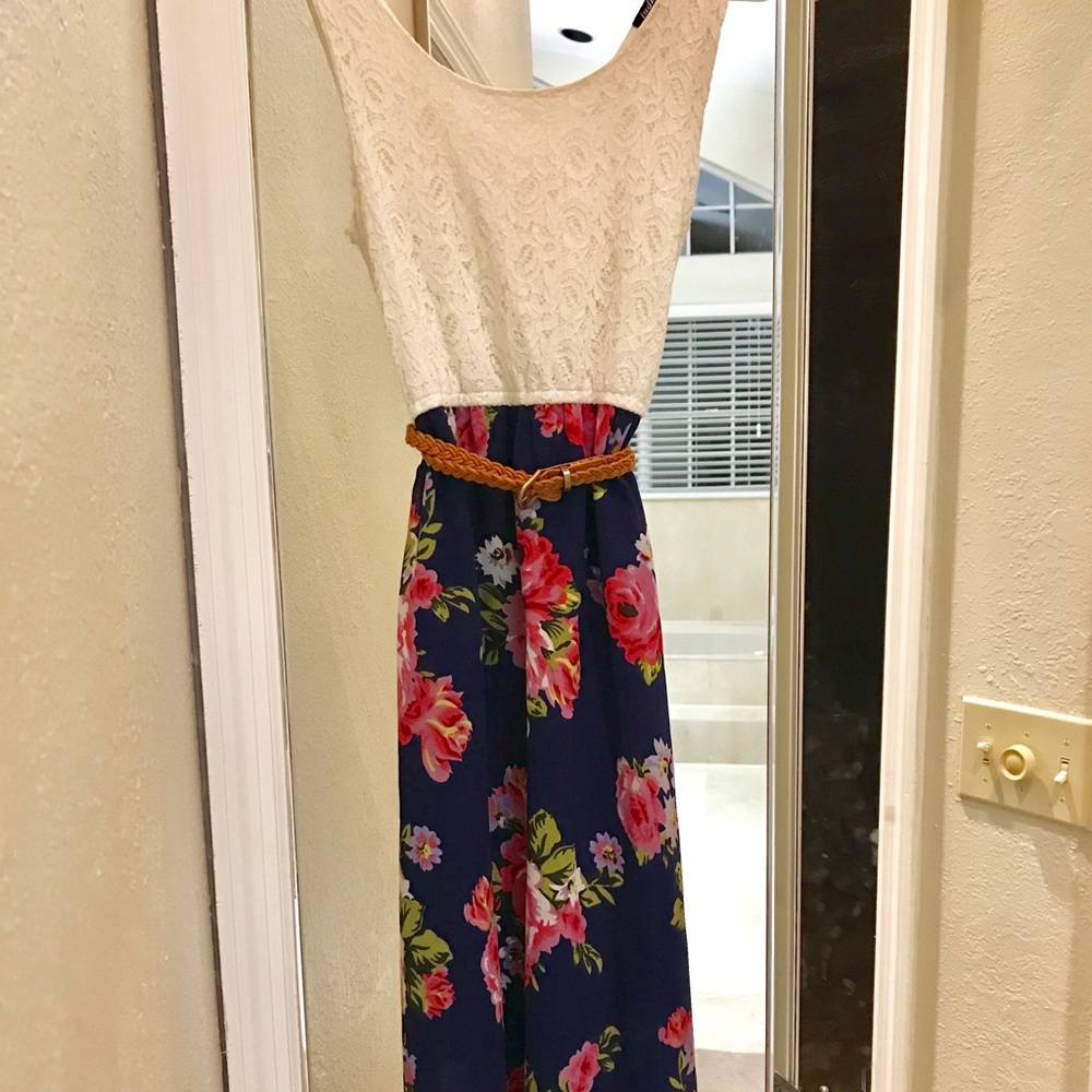 Maxi dress